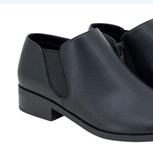 Men's Black Slip-On Shoes